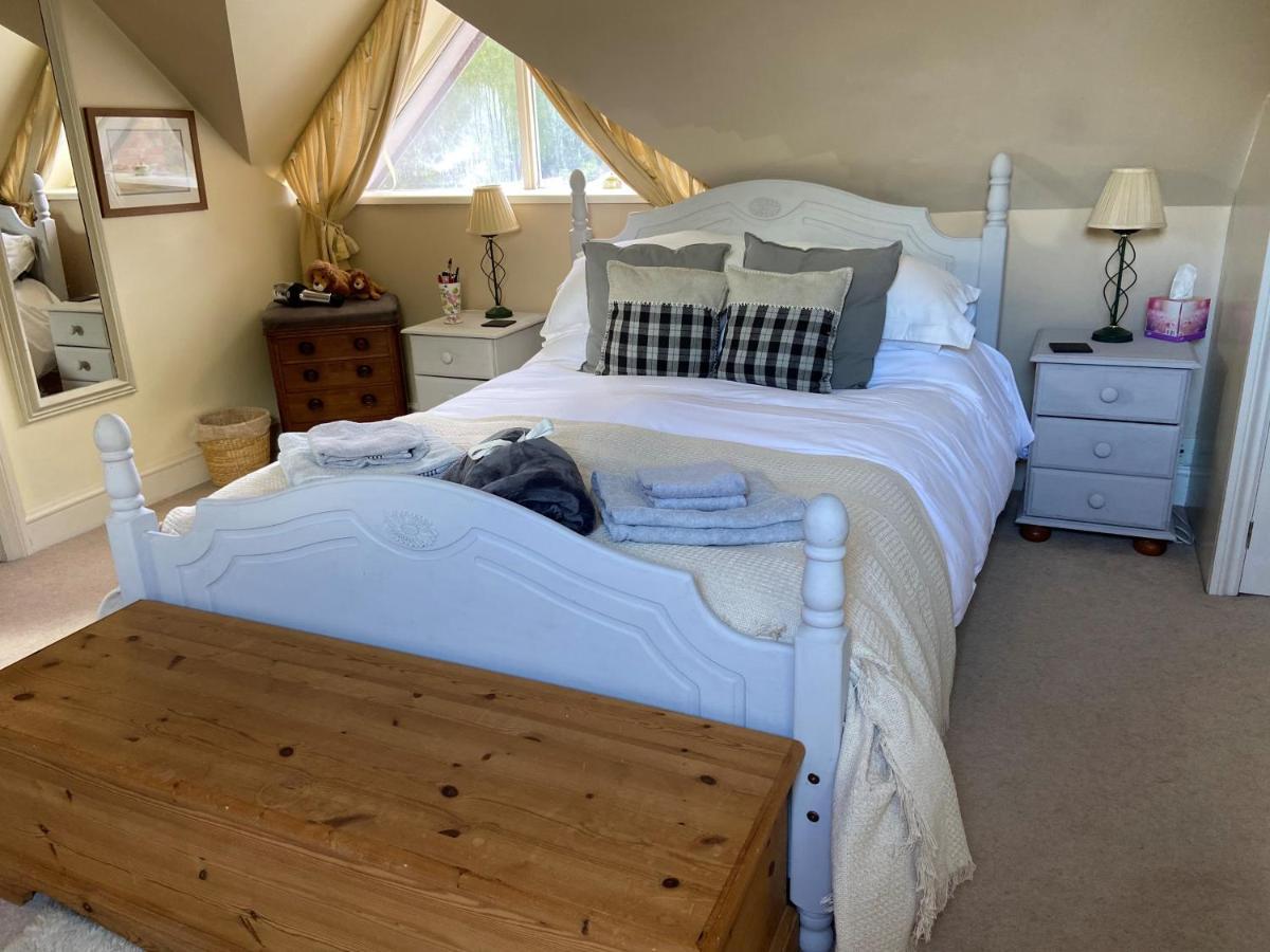 5 Charlton Mill Way B&B Chichester Kültér fotó