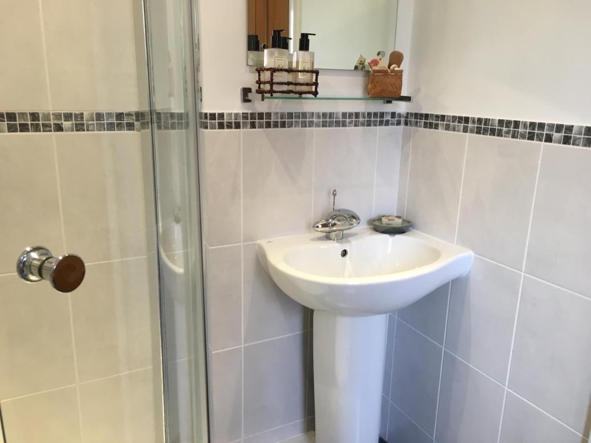 5 Charlton Mill Way B&B Chichester Szoba fotó